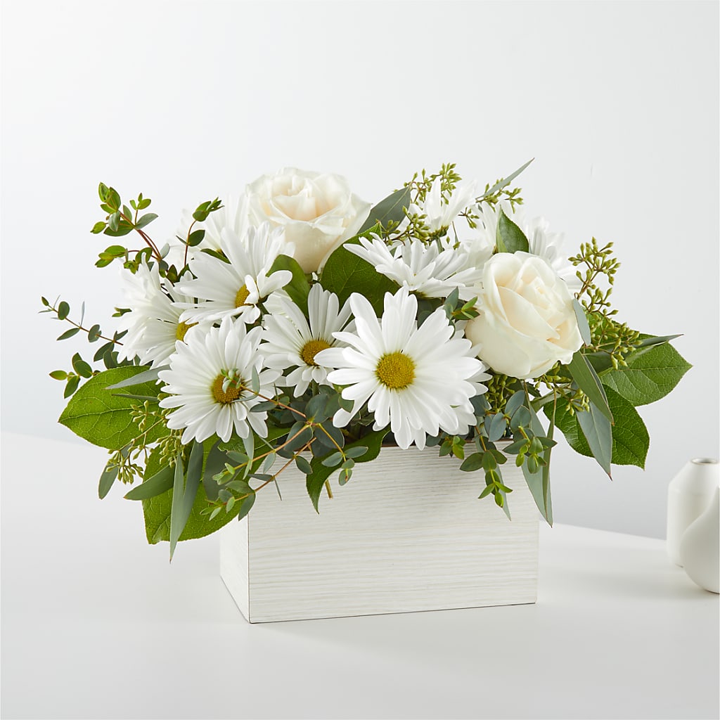 Fresh Linen Box Bouquet – Flowers By Marianne, Newburyport MA