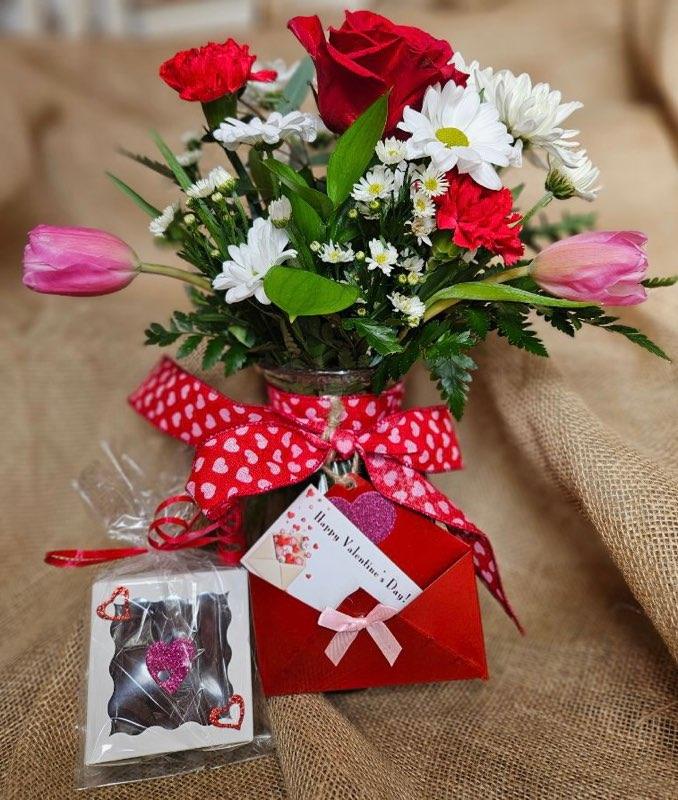 Love Letters Bouquet with Ralphina’s Homemade Fudge